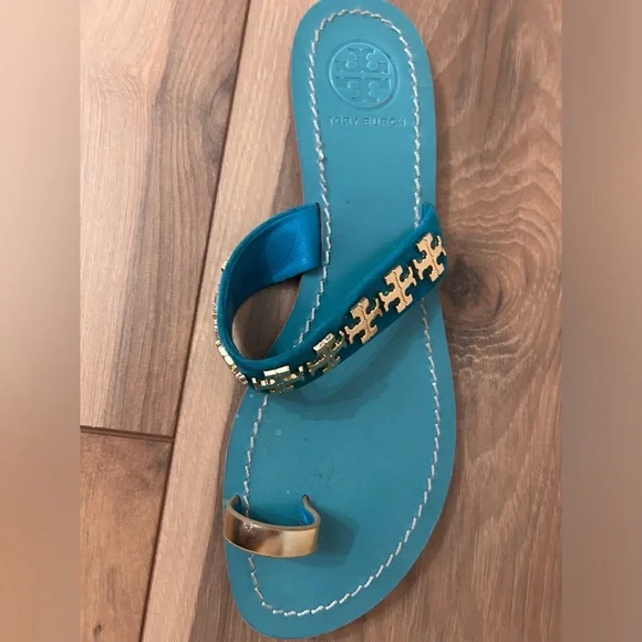 Tory Burch Val Flat Toe Ring Sandal - Suede/Gold Logo 8.5M - Picture 6 of 8